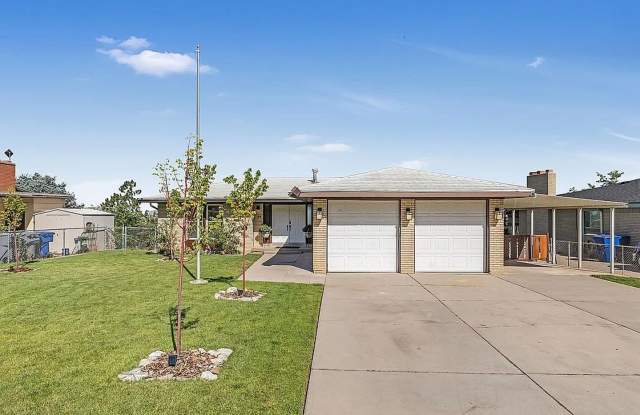 Updated Home in North Salt Lake with Great Views! photos photos