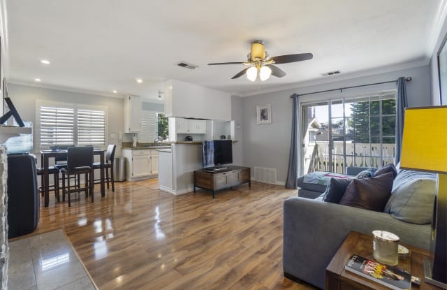 7821 Essex Drive, 103 - 7821 Essex Drive, Huntington Beach, CA 92648