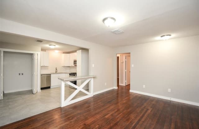 2306 Detering Street - 2306 Detering Street, Houston, TX 77007