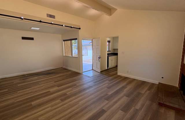 North Tustin Single-Story 2BD/2BA Rear Unit – Large Yard + Garage! photos photos