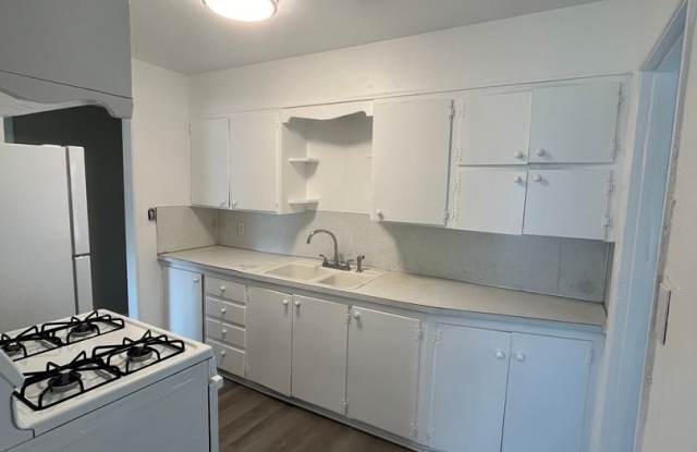 Beautiful 4 bedroom home ready to move in! Gallery 4