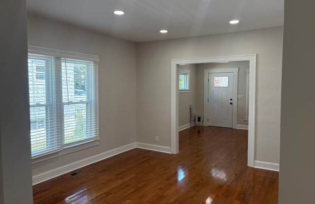 A newly updated 3 bedroom in Old North! photos photos
