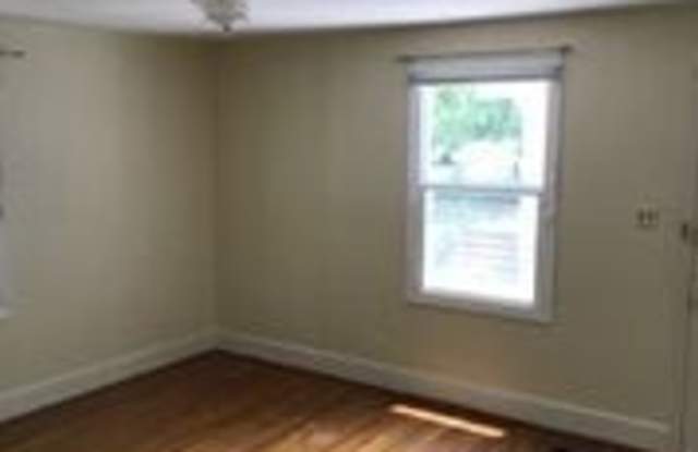 2624 Chapel Hill Rd Unit B Gallery 4