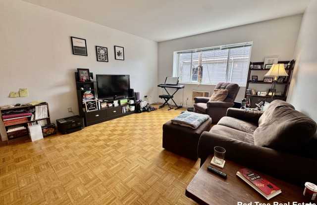 2 Larose Place photos photos