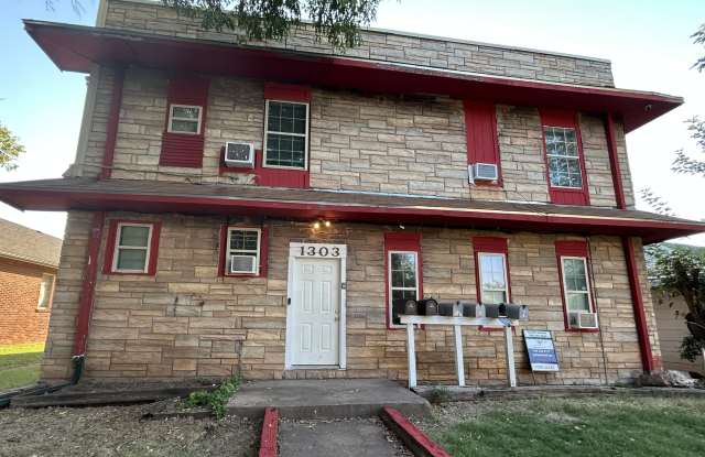 1303 Bell Street - 2 photos photos