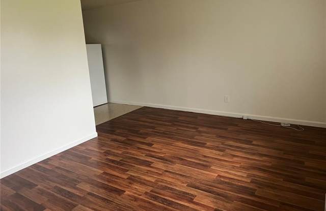 117 N 14th Street Gallery 2