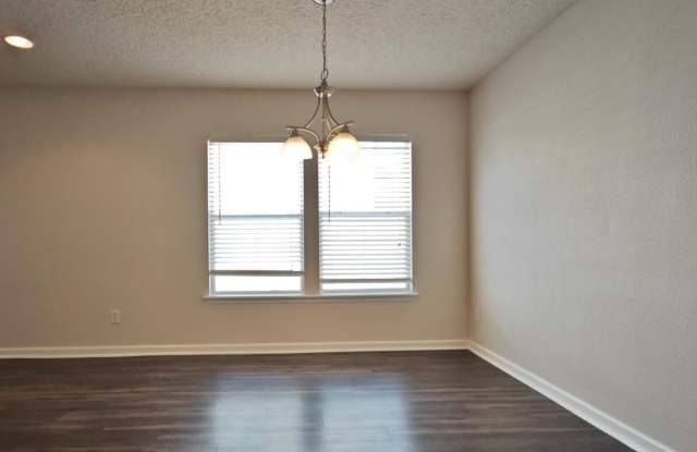 1423 DUNNS LAKE DR Gallery 4
