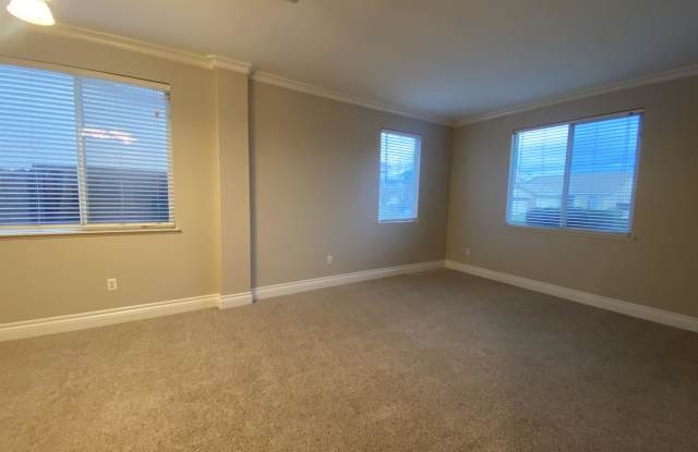 1687 Shoreline Drive-2 Gallery 2