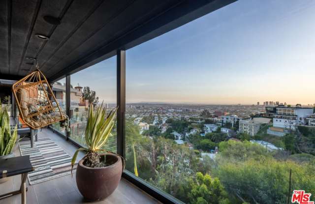 8430 Franklin Avenue - 8430 Franklin Avenue, Los Angeles, CA 90069