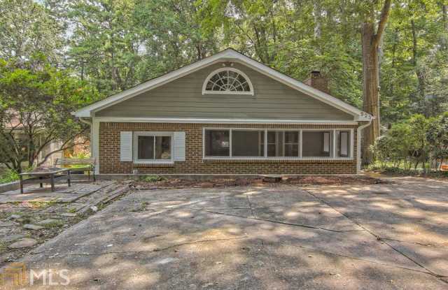 523 Pine Dr Gallery 3