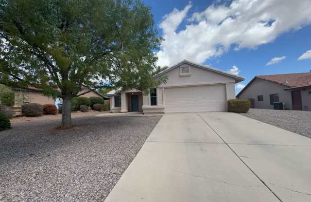 Beautiful 4 Bed/ 2Bath home in Canyon De Flores - 3451 Plaza Candida, Sierra Vista, AZ 85650 Beautiful 4 Bed/ 2Bath home in Canyon De Flores - 3451 Plaza Candida, Sierra Vista, AZ 85650