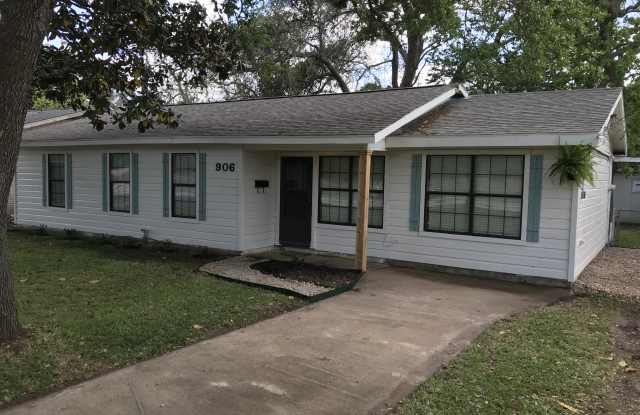 906 Old Angleton Road photos photos