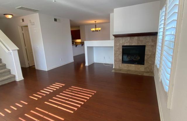 Move in Special $500 off first months rent! - Point Loma upgraded 2 bed / 2.5 bath Townhome - 3543 Shoreline Bluff Lane, San Diego, CA 92110
