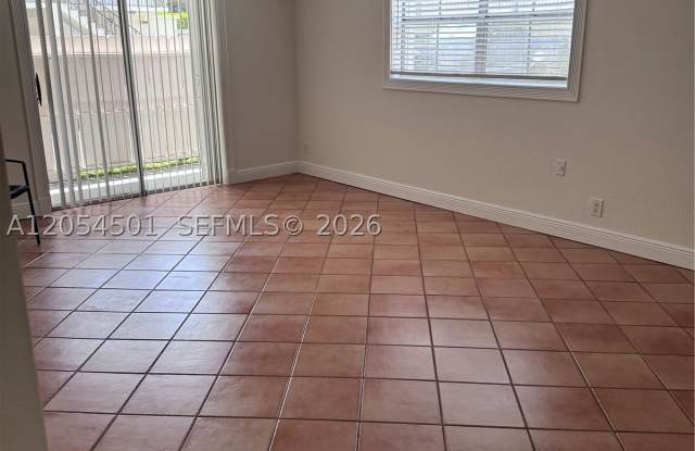 6705 N Kendall Dr Gallery 4