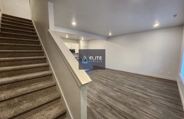 202 S Emery Ln Gallery 4