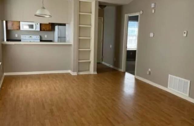 2518 Hickory Dr photos photos