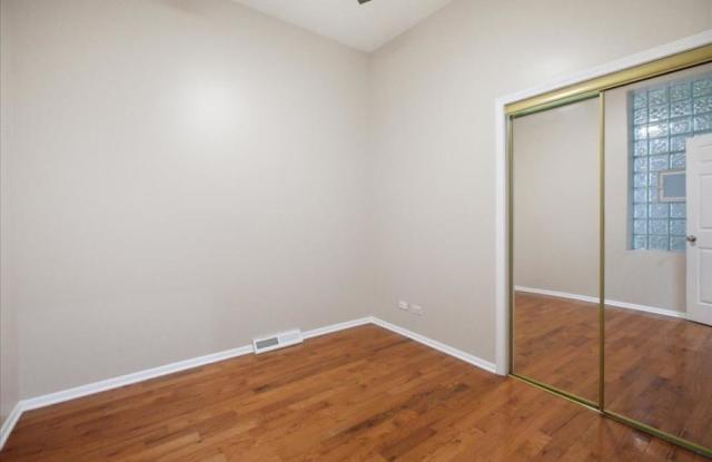 1609 N. Wood St. Gallery 4