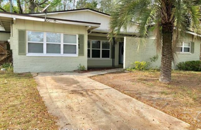 2140 Monteau Dr - 2140 Monteau Drive, Jacksonville, FL 32210