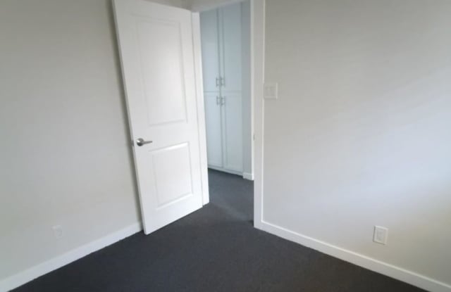 MOVE IN SPECIAL!!! $1,997 FOR FIRST 4 MONTHS, $2,197 THEREAFTER! Remodeled 2 bedroom 1 bath 1st floor unit. - 1530 West 224th Street, Los Angeles, CA 90501