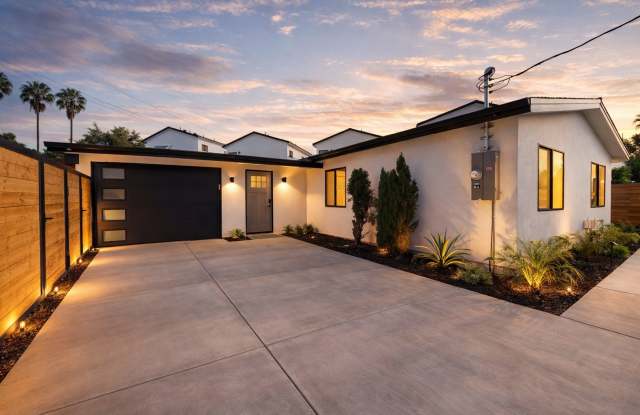 4601 Almayo Ave photos photos