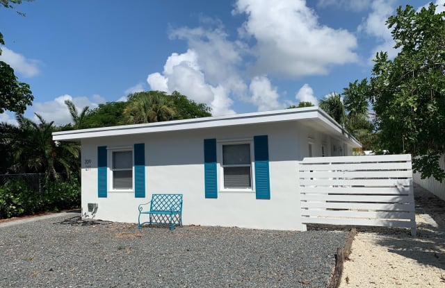 209 NE 13th Street - 209 Northeast 13th Street, Delray Beach, FL 33444