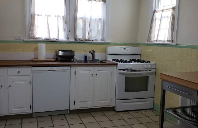 13 Hackett Circle North - 13 Hackett Circle North, Stamford, CT 06906