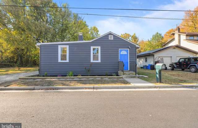 25 LIPPINCOTT AVE - 25 Lippincott Avenue, Pennsville, NJ 08070