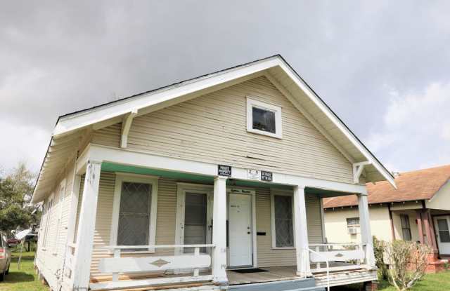 1819 10th Street, Port Arthur, TX 77640 photos photos