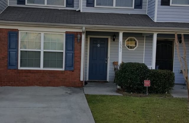 6352 Hickory Lane Circle - 6352 Hickory Lane Circle, Union City, GA 30291