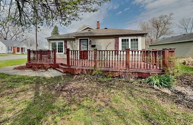 102 Green Acre Drive - 102 Green Acre Drive, Brownsburg, IN 46112