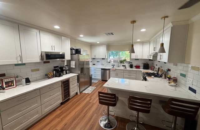 Beautiful Single-Story 4-Bedroom Home with RV Parking in Woodland Hills! Gallery 4