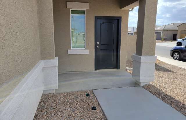 35457 W San Alvarez Avenue Gallery 2