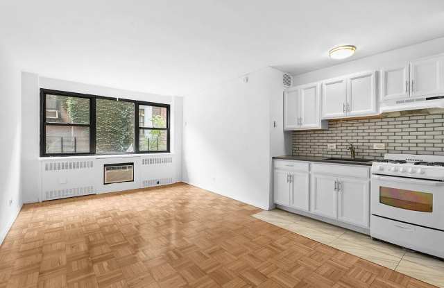 110 East 36th Street Gallery 3