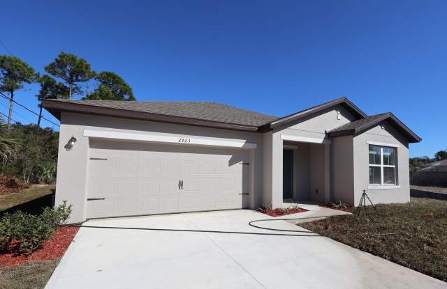 2923 TRIANGLE Road SE Gallery 1