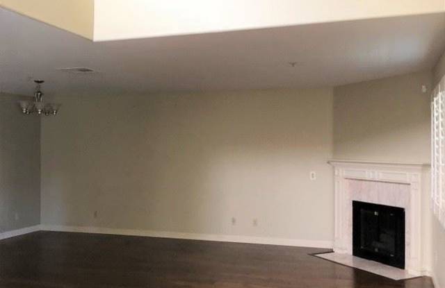2111 Cedar Street #A Gallery 2