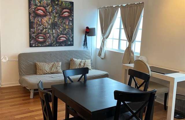 2129 Washington Ave Gallery 3