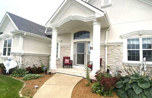 4 bedroom Franklin Single Family Gallery 3