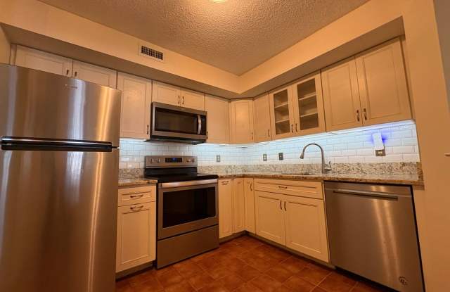 Charming 2-Bed, 2-Bath in Middletown, CT. photos photos Charming 2-Bed, 2-Bath in Middletown, CT. photos photos