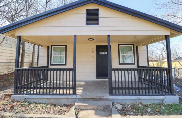 Beautifully Redone 3 Bedroom House! Available for Immediate Move in! photos photos