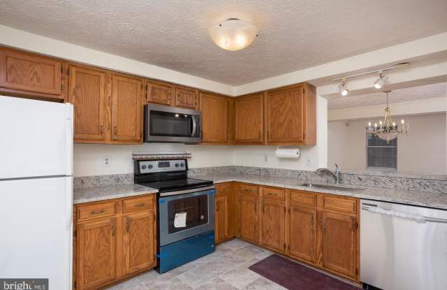 7624 MANDAN ROAD Gallery 4