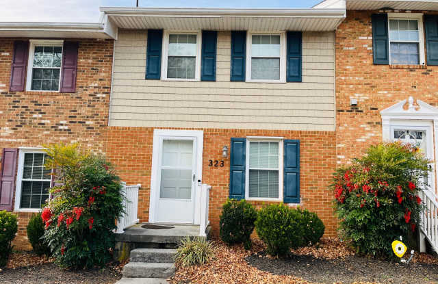 2 Bedroom, 1.5 Bath Townhouse photos photos