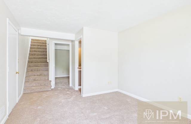 Charming York Township 3 Bedroom Condo | Attached Garage & Central Air!! photos photos Charming York Township 3 Bedroom Condo | Attached Garage & Central Air!! photos photos