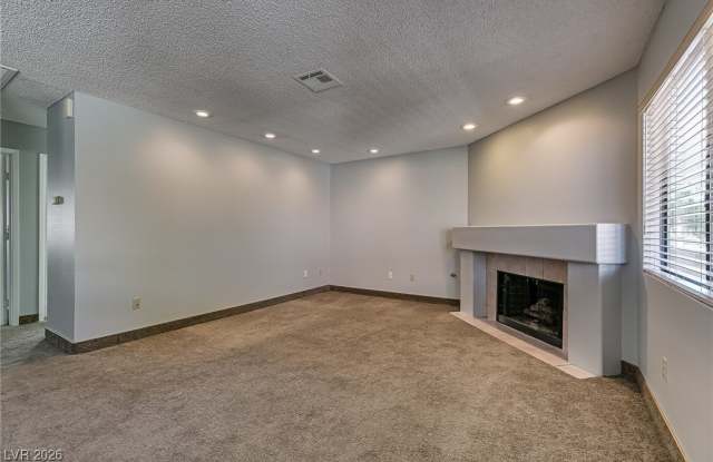 753 ROCK SPRINGS Drive photos photos