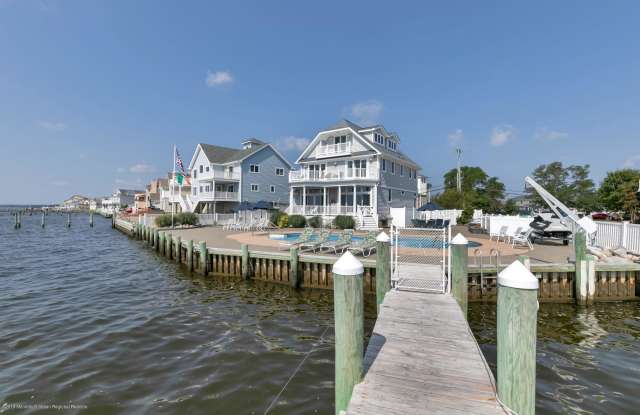 581 Bayview Drive Gallery 4