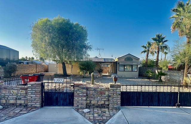 13572 E 47 LN photos photos