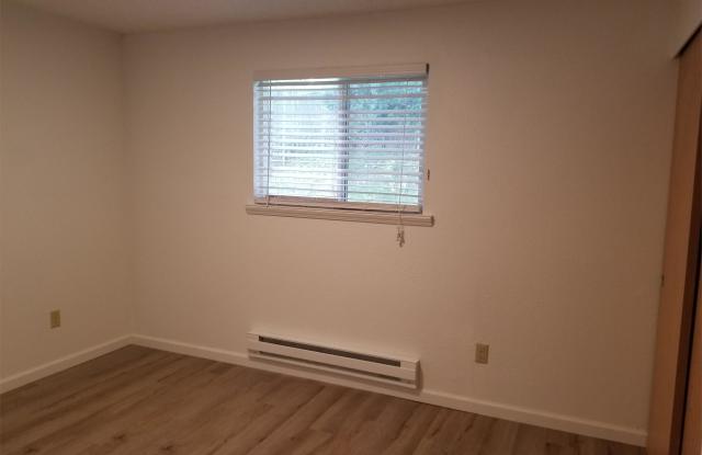 818 75th Street East, Unit A Gallery 4