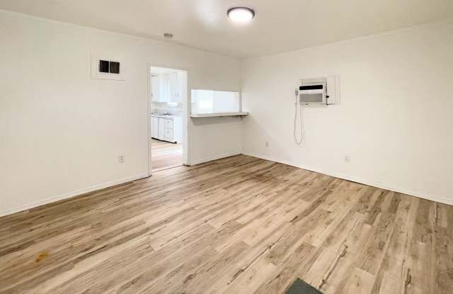 Spacious 2-Bed 1-Bath House Gallery 3