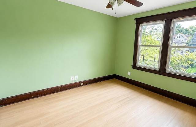 275 Myrtle Avenue Gallery 4