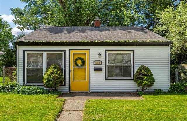 594 E Barrett Avenue photos photos