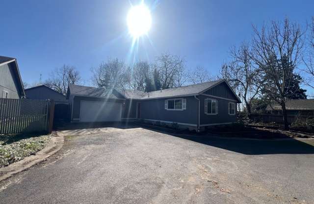 3-Bedroom 2-Bathroom house in North Eugene photos photos
